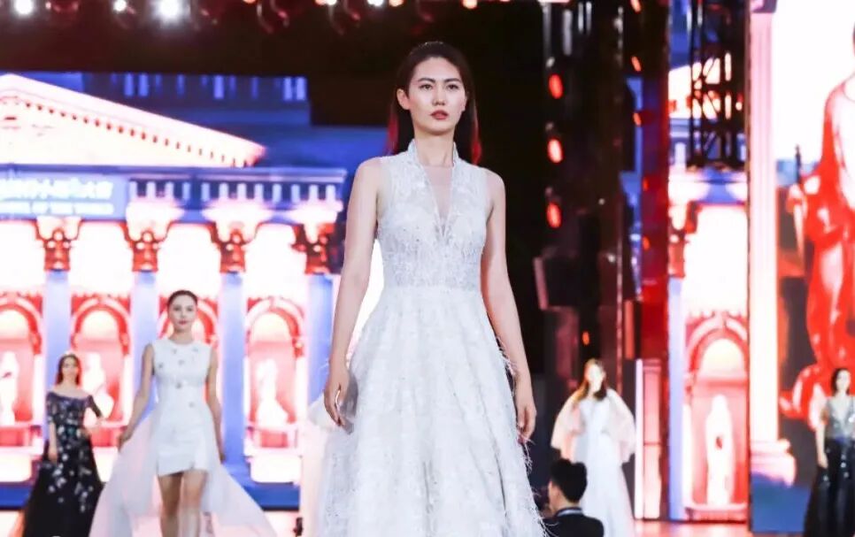 “电梯门”后向妻子转238亿!胜宏科技,又给所有老板上了一课